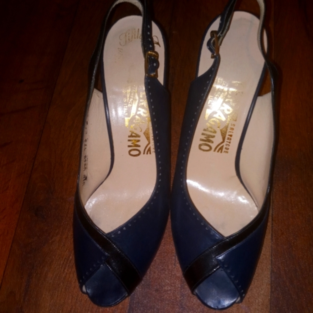 Ferragamo Slingback Pumps Size 7